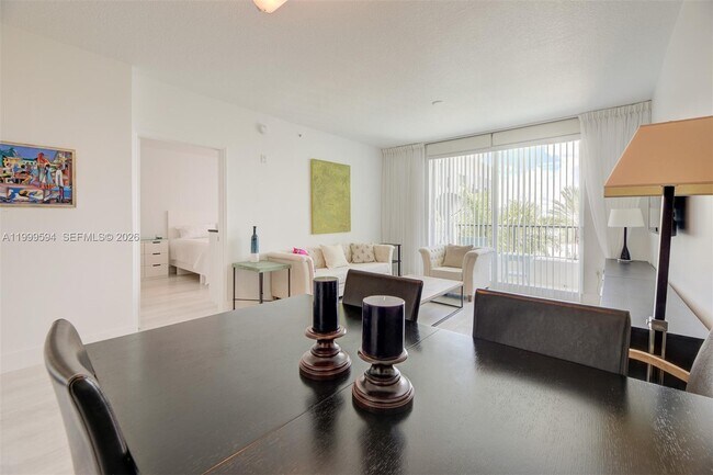 Building Photo - 2401 NE 65th St