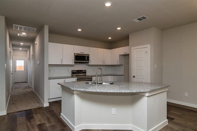Building Photo - 641 Fallow Dr