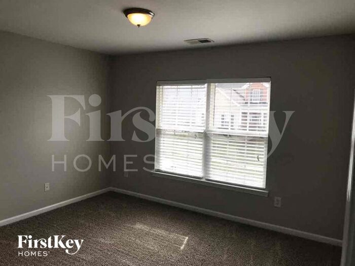 Building Photo - 12204 Palomar Dr