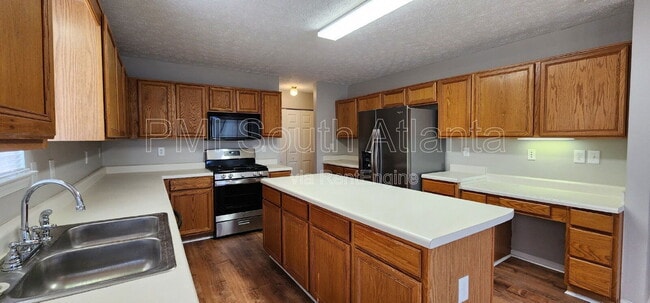 Building Photo - 2330 Burdett Ridge Dr