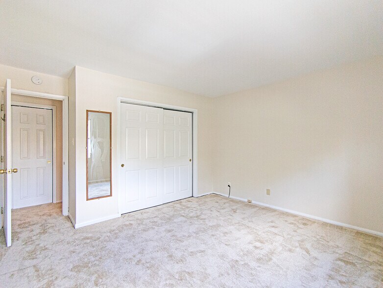 Building Photo - 4313 Knox Rd