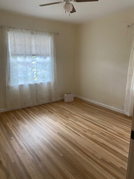 Building Photo - 4828 Grand Ave