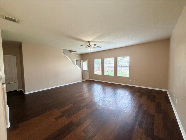 Building Photo - 15423 Fir Woods Ln