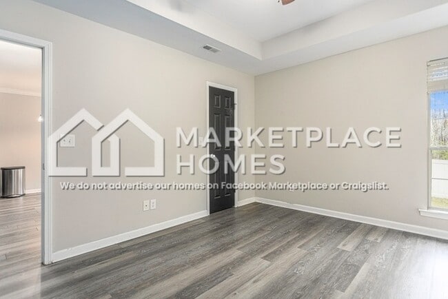 Building Photo - 2115 Willow Glenn Dr