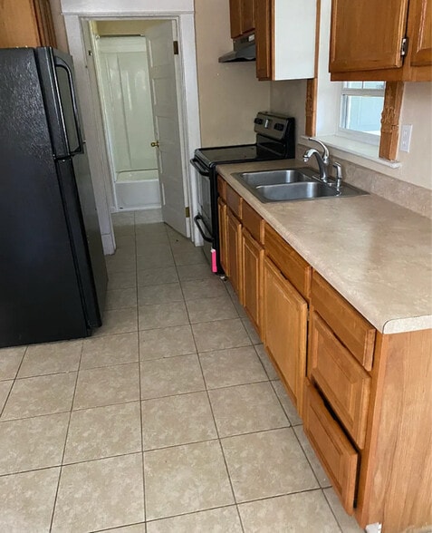 Building Photo - 9267 Buckman Ave