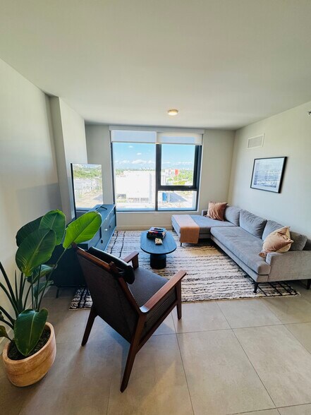 Building Photo - 224 NW 31st St