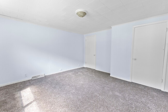 Building Photo - 77 Luka Rd