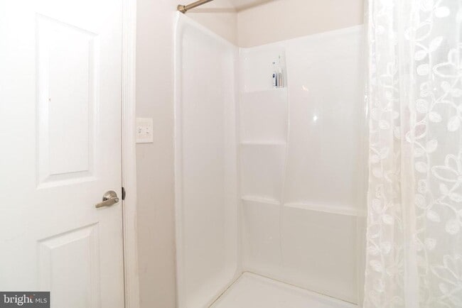 Building Photo - 70 Huckleberry Ln