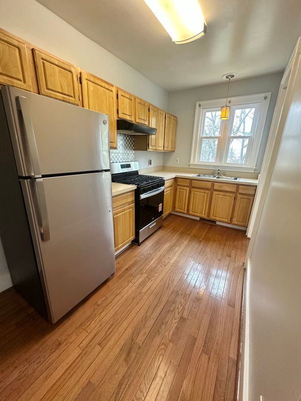 Building Photo - 15-17 Westlake Avenue, #17