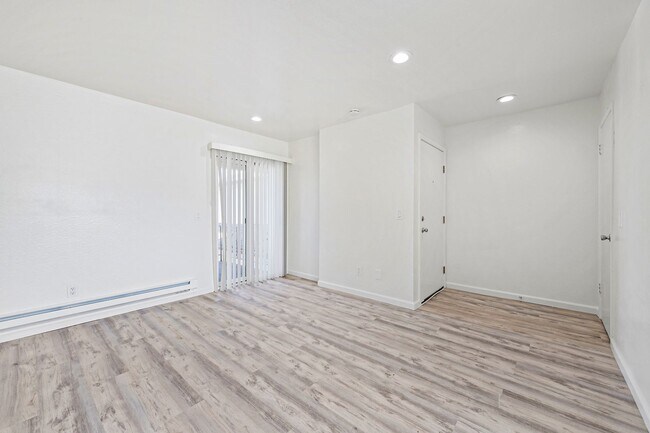 Building Photo - 1507 Brookvale Dr