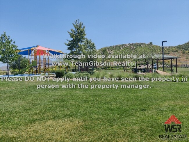 Building Photo - Large 3 Bedroom/ 2 bathroom Home with an O...