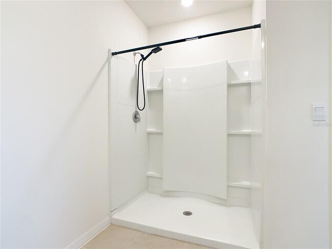 Building Photo - 2119 Tay Wes Dr