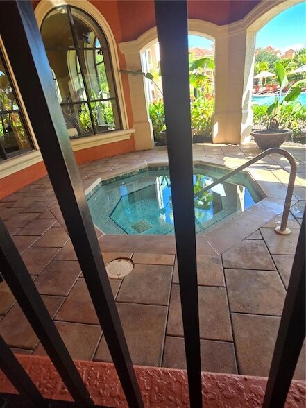 Building Photo - 2732 Via Murano