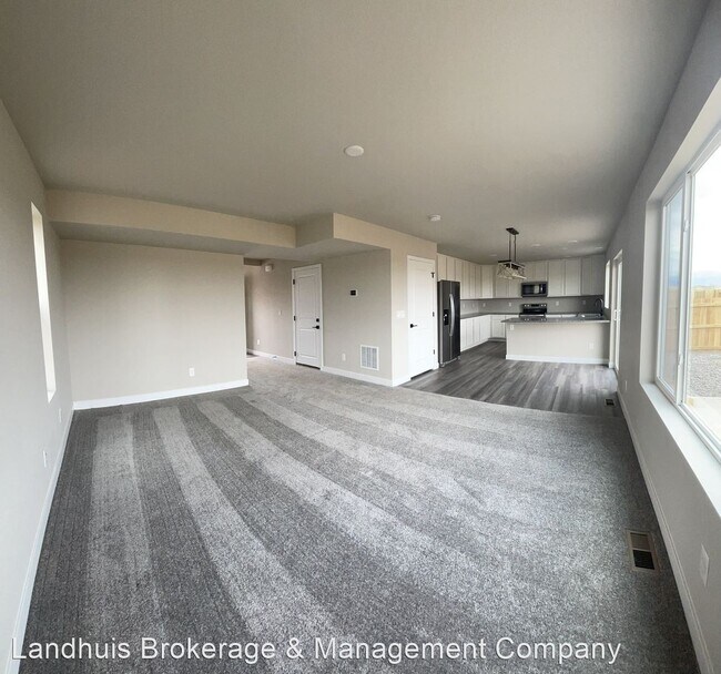 Building Photo - 3 br, 2.5 bath House - 10106 Luneth Dr