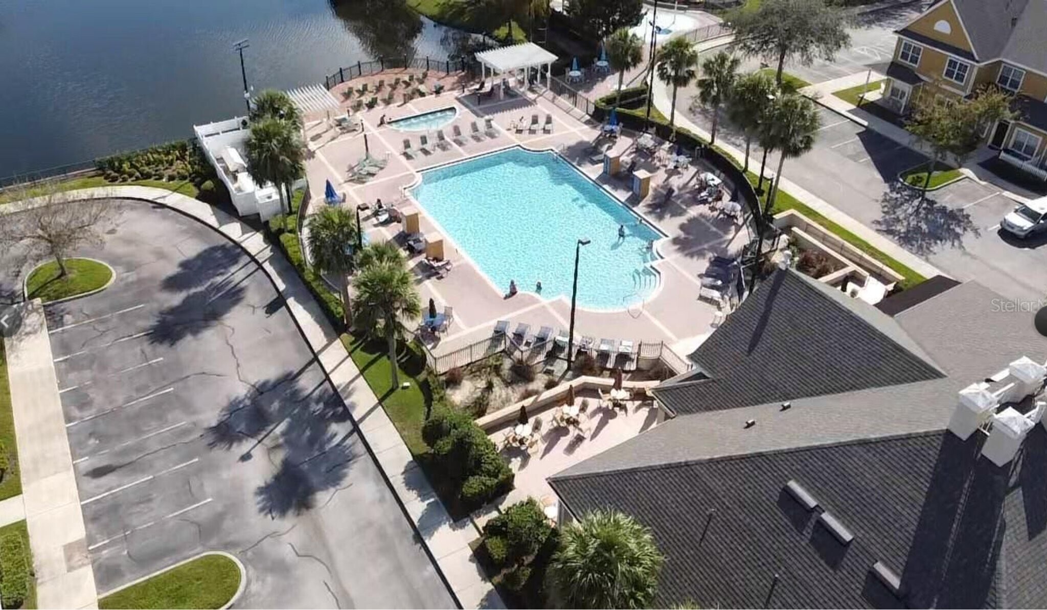 Building Photo - 4561 Yellowgold Rd E