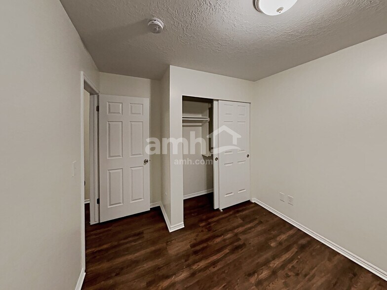 Building Photo - 514 W 150 S