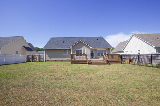 Building Photo - 355 Hogart St
