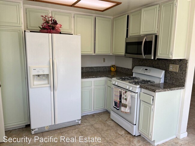 Building Photo - 4 br, 3 bath House - 142 Grenadine Way