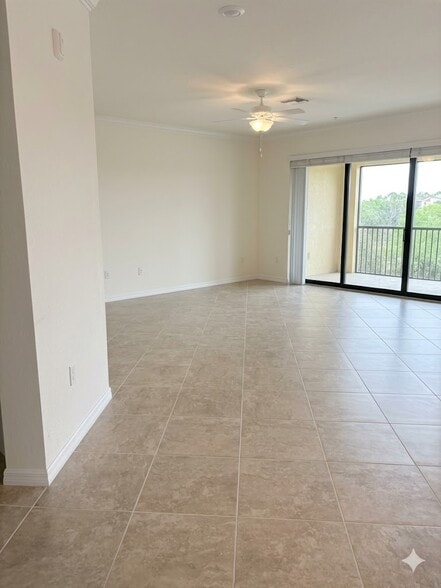Building Photo - 10054 Crooked Creek Dr