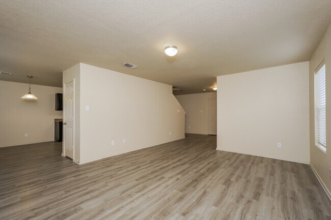 Building Photo - 10719 Goose Way