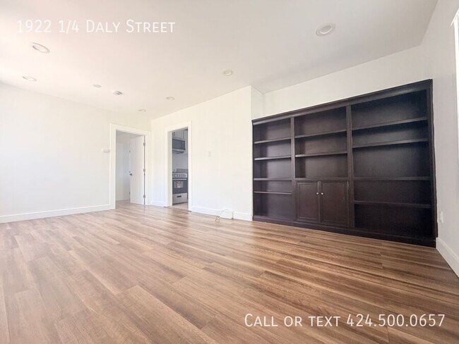 Building Photo - 1922 1/4 Daly Street-