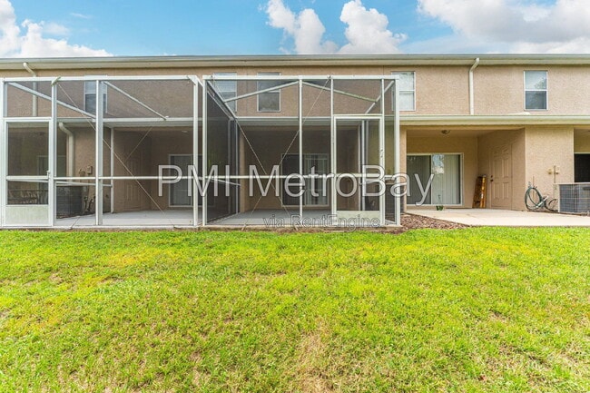 Building Photo - 15706 Fishhawk Falls Dr