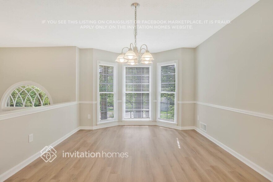 Building Photo - 5900 Branden Hill Ln