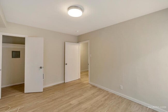 Building Photo - 70 Terra Vista Ave