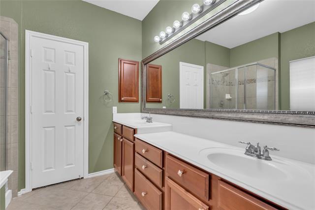 Building Photo - 404 Wentworth Dr