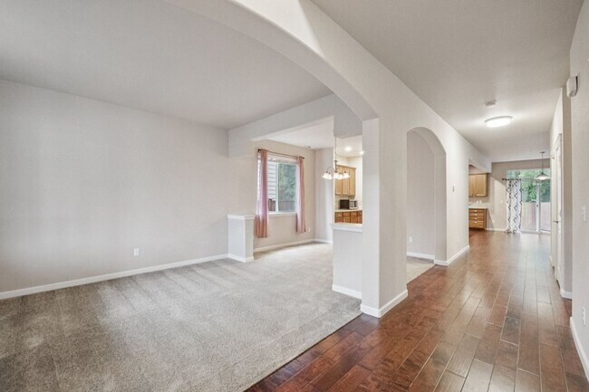 Building Photo - Well maintained 4-Bedroom 2.5 bath Graham home w/ Multiple Living Areas