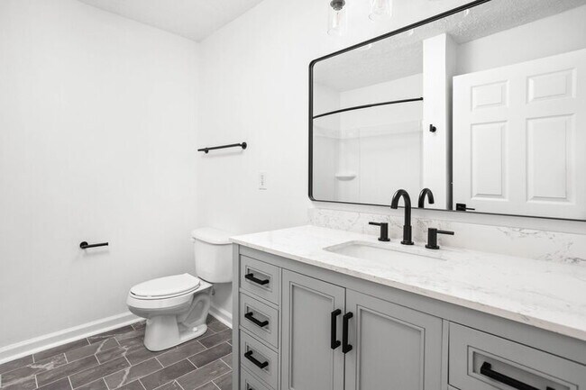 Building Photo - 3821 Central Ave