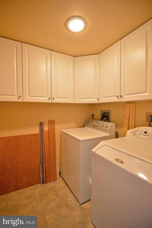 Building Photo - 9702 Kingsbridge Dr