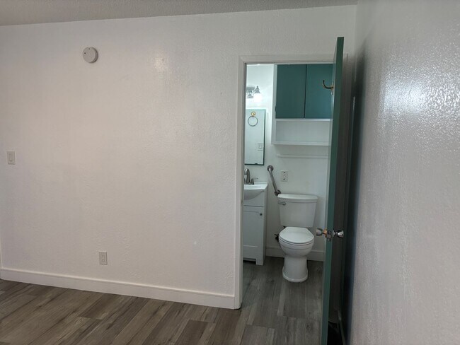 Building Photo - 6920 Maita Cir