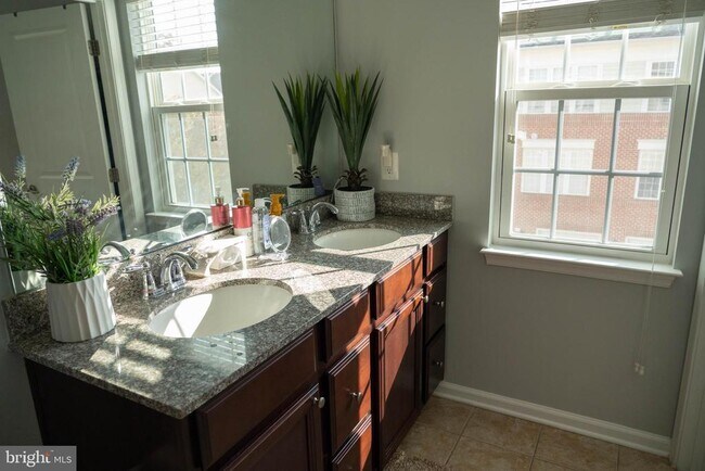 Building Photo - 506 Edelen Station Pl