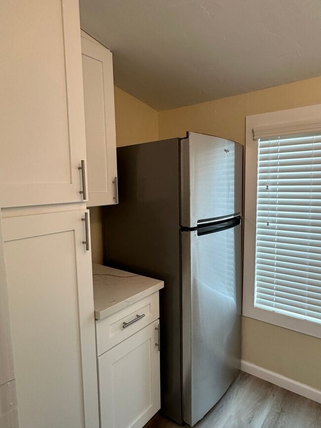 Building Photo - 317 Richfield Ave