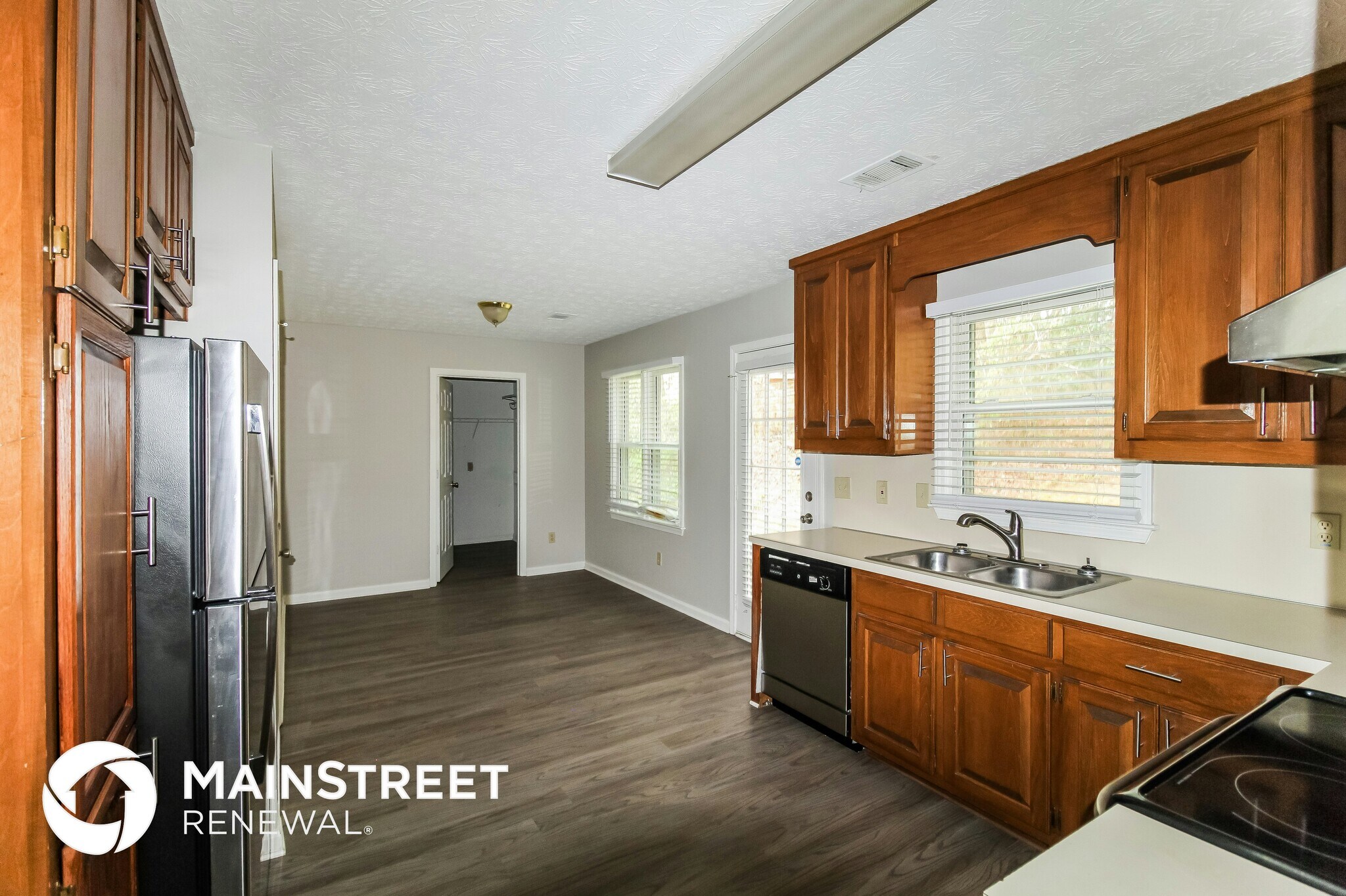 Building Photo - 608 Hunters Cove Ln