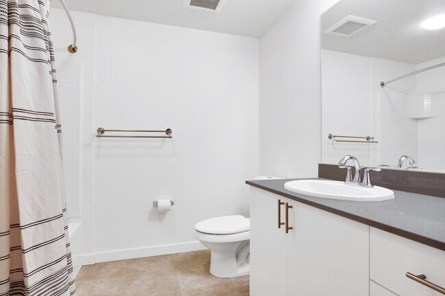 Building Photo - 330 3rd Ave W