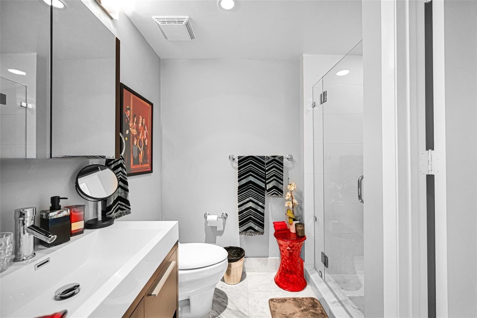 Building Photo - 690 SW 1st Ct