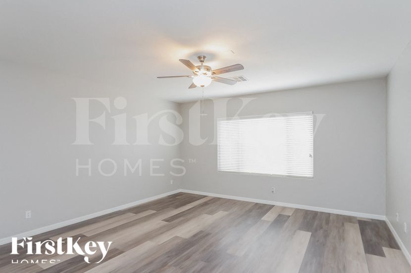 Building Photo - 5595 Criollo Dr