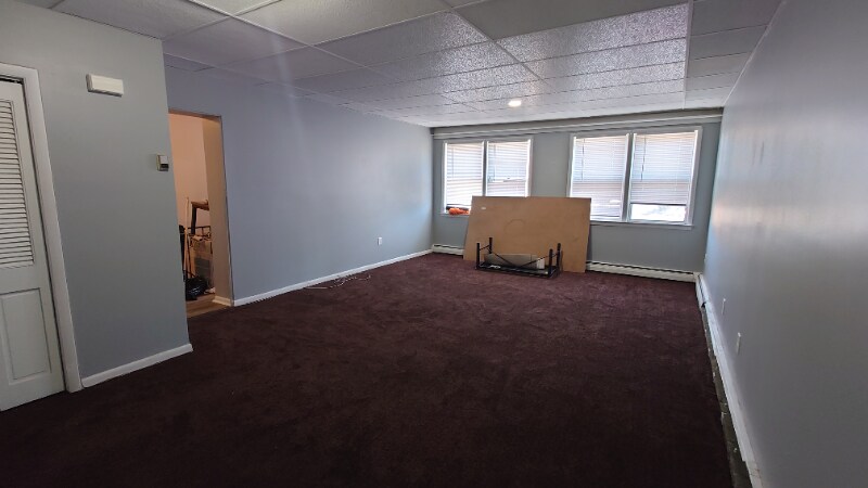 Building Photo - 18 S Forklanding Rd