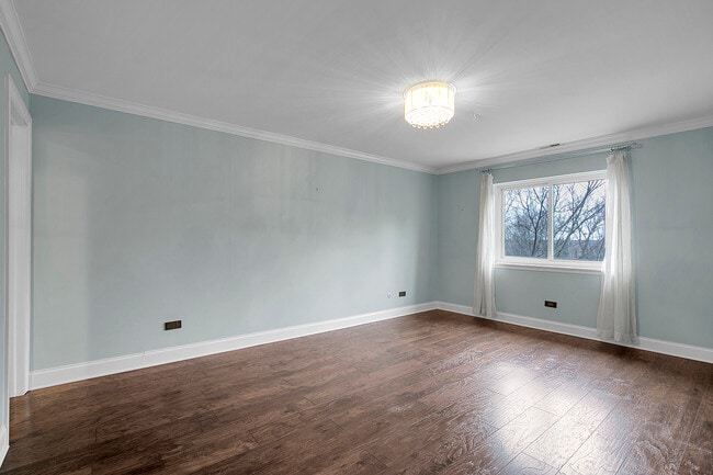 Building Photo - 1002 Castilian Ct
