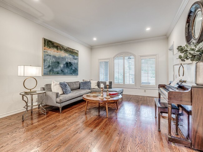 Building Photo - Stunning Luxury Home in East Edmond with a Pool/Jacuzzi + Woody Creek Addition + Theater Room+/5 ...