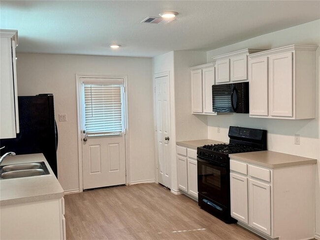 Building Photo - 1211 Blue Hazel Ct