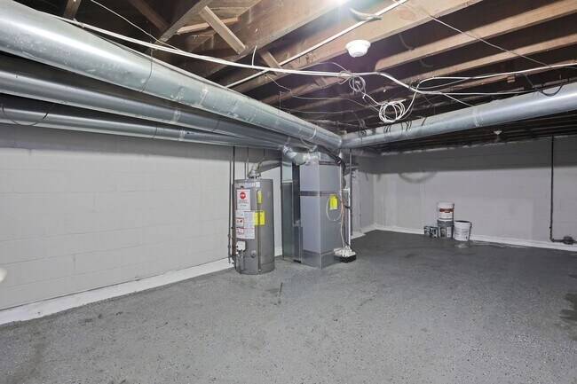 Building Photo - 41-43 N Huron Ave
