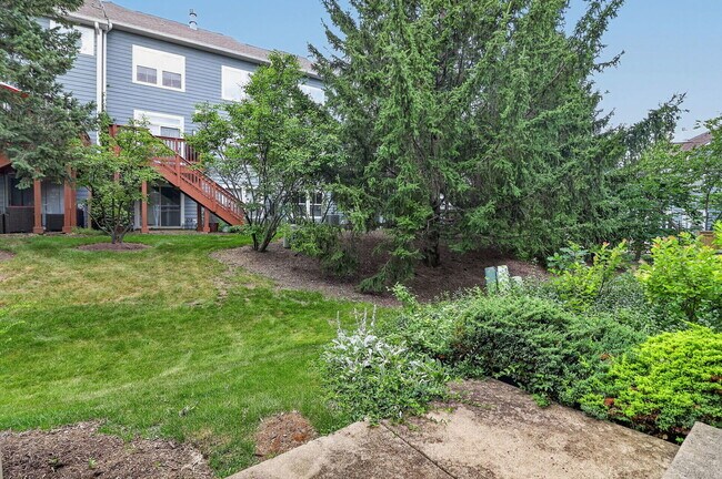 Building Photo - 207 Tanglewood Dr