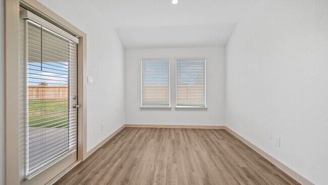Building Photo - 407 Cocosa Ct