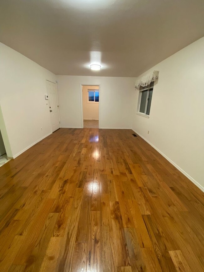 Building Photo - 205 S 46th Ave