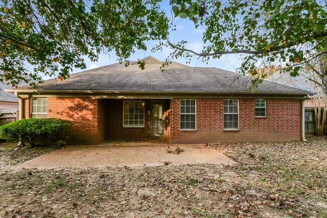 Building Photo - 10255 Green Moss Dr S