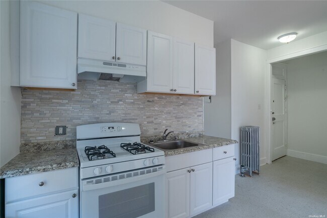 Building Photo - 48-39 45th St