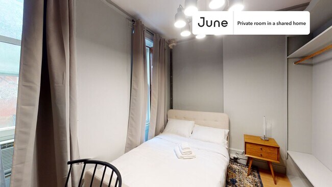 Building Photo - Room in Shared 4 bed/1 bath home in Hell's Kitchen